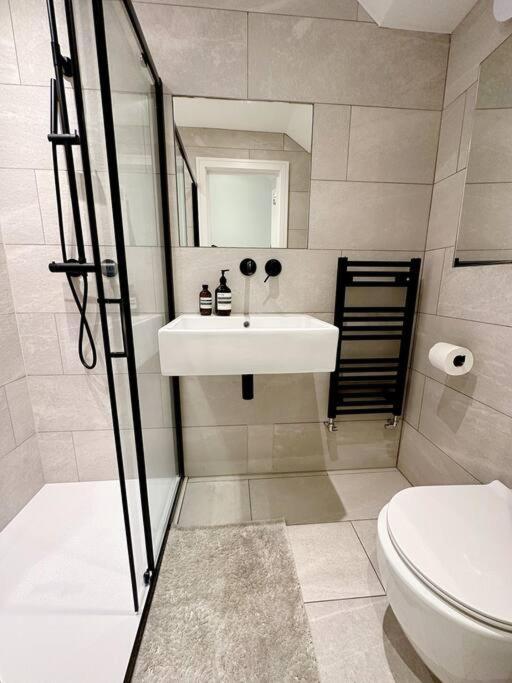 Апартаменты Londwell, Luxe And Leaves, Chelsea Flat With Private Garden Лондон Экстерьер фото