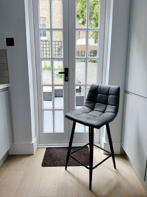 Апартаменты Londwell, Luxe And Leaves, Chelsea Flat With Private Garden Лондон Экстерьер фото